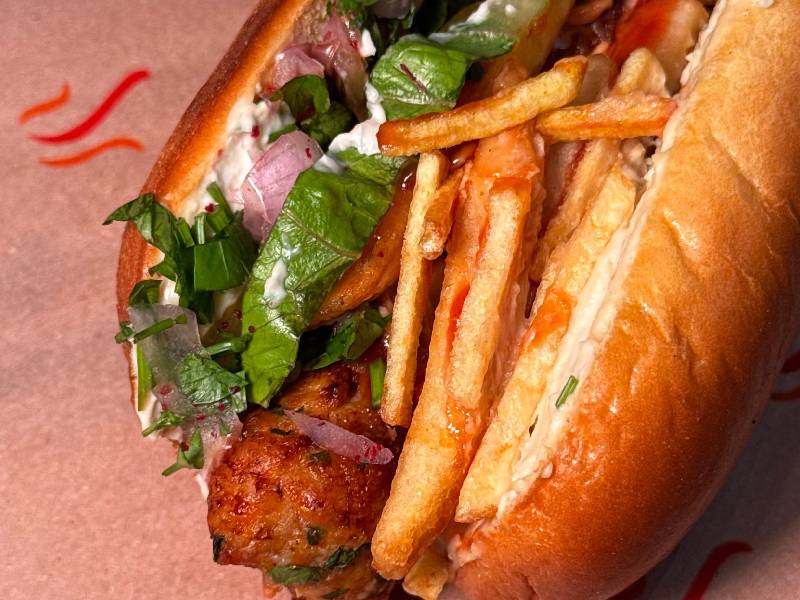 ساندويتش بريوش كباب لحم